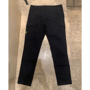 Brand new never worn stone island pants w price tag